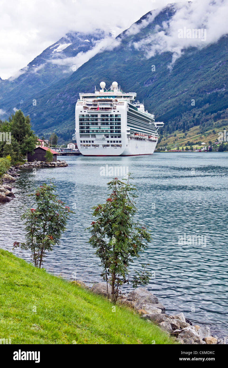 P&O Cruises cruise liner Ventura moored in Olden at the end of Innvikfjorden in western Norway Stock Photo