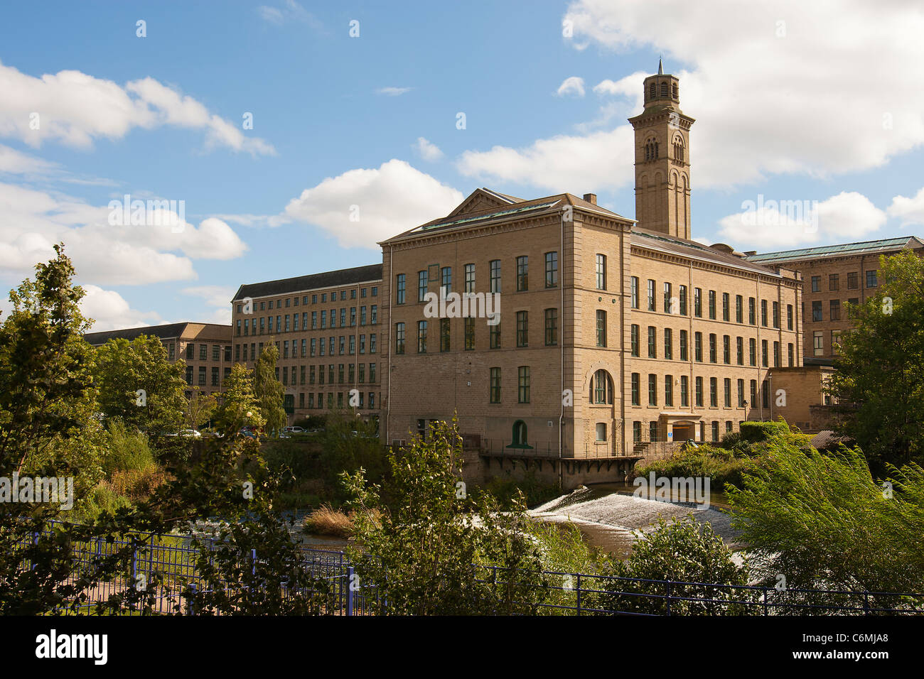 Sir Titus Salt's Saltaire woolen and textile mill, Shipley, West Yorkshire, England, UK Stock Photo
