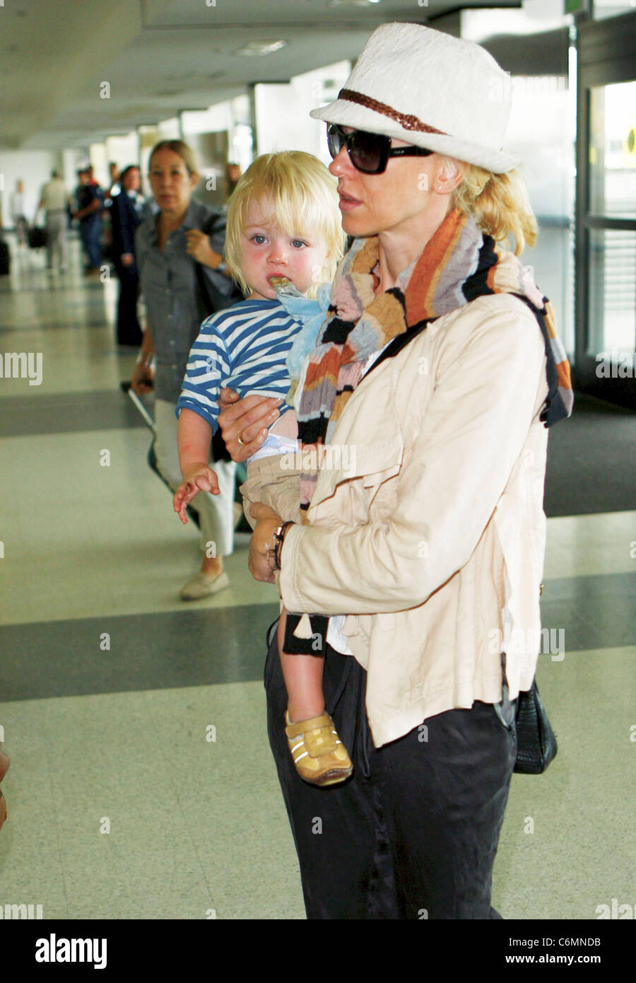 Naomi Watts and her son Samuel 'Sammy' Kai Schreiber at LAX Los Angeles, USA - 25.07.10 Stock Photo