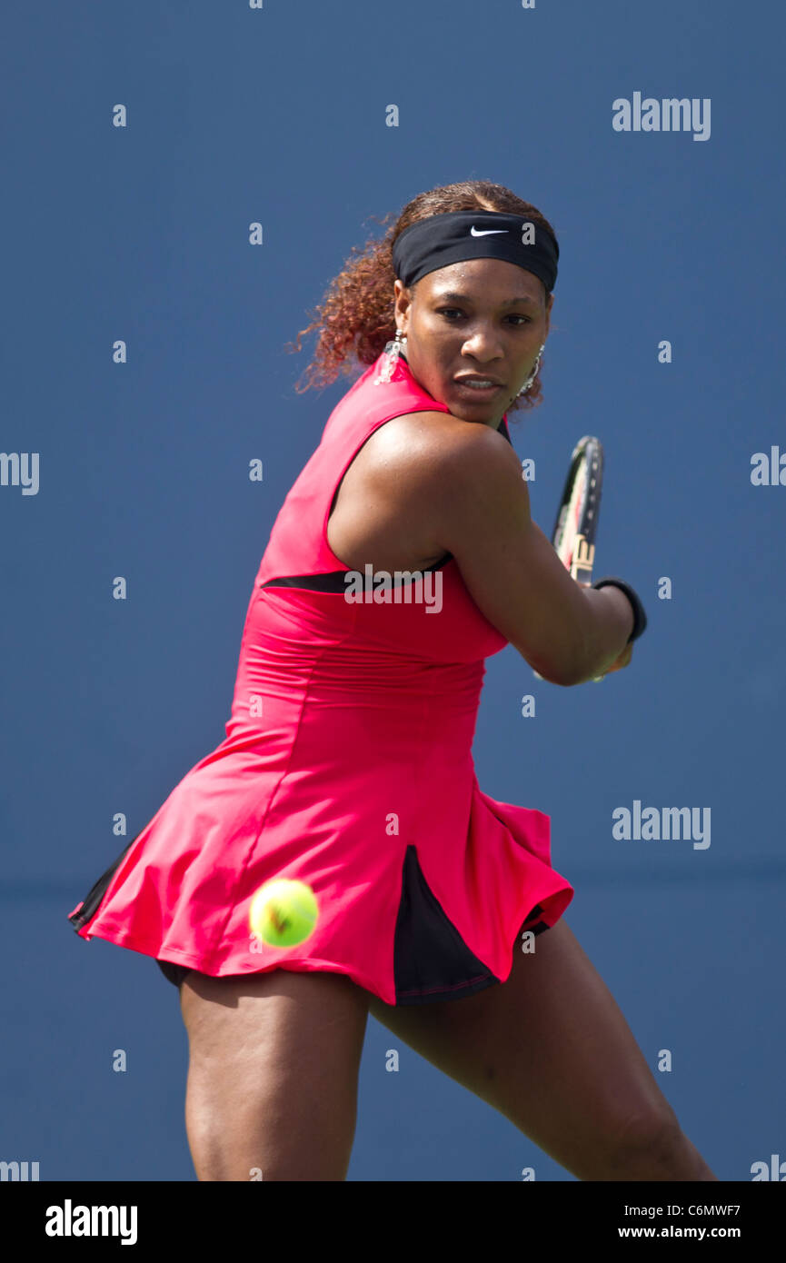 Serena Williams (USA) competing at the 2011 US Open Tennis Stock Photo -  Alamy