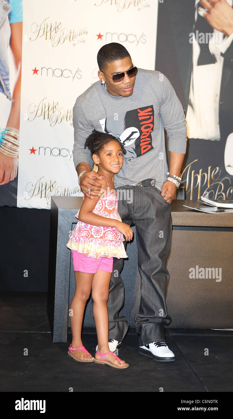 Nelly makes an instore appearance to promote his 'Apple Bottoms' clothing line at Macy's, Las