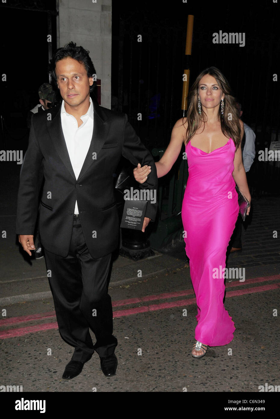 Liz Hurley and Arun Nayar Elephant Parade - auction held at the Royal Hospital Chelsea - departures London, England - 30.06.10 Stock Photo