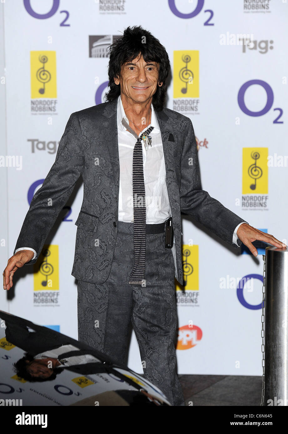 Ronnie Wood O2 Silver Clef Awards 2010 held at the London Hilton, Park Lane - Arrivals. London, England - 02.07.10 Stock Photo