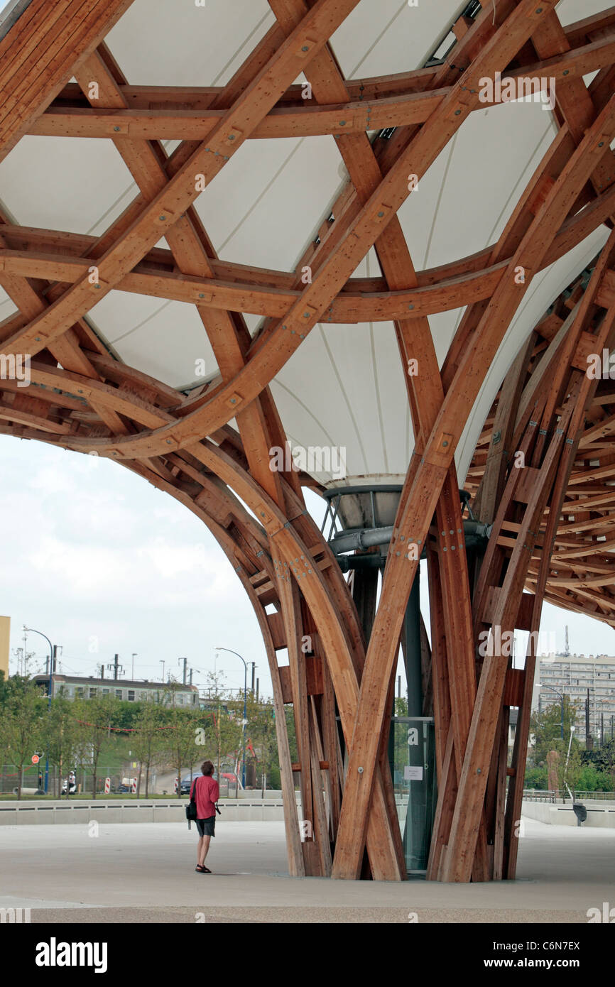 Detail showing the laminated timber column and roof design of the Centre Pompidou Metz, Lorraine, France. Stock Photo