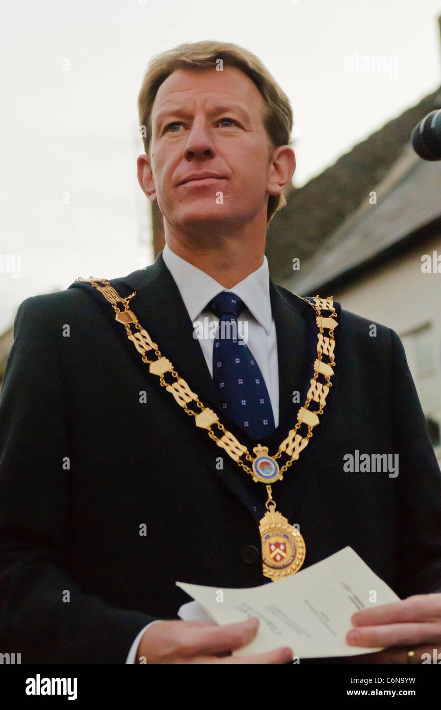 Mayor, Cllr Paul Heaphy addresses the crowd at the Sunset Ceremony. Royal Wootton Bassett 31/08/2011 Stock Photo