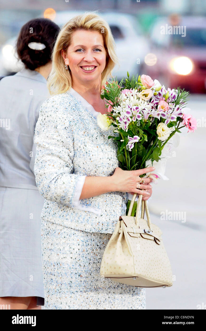 Svetlana Medvedeva wife of the President of the Russian Federation His Excellency Dmirty Medvedev World leaders arriving at Stock Photo