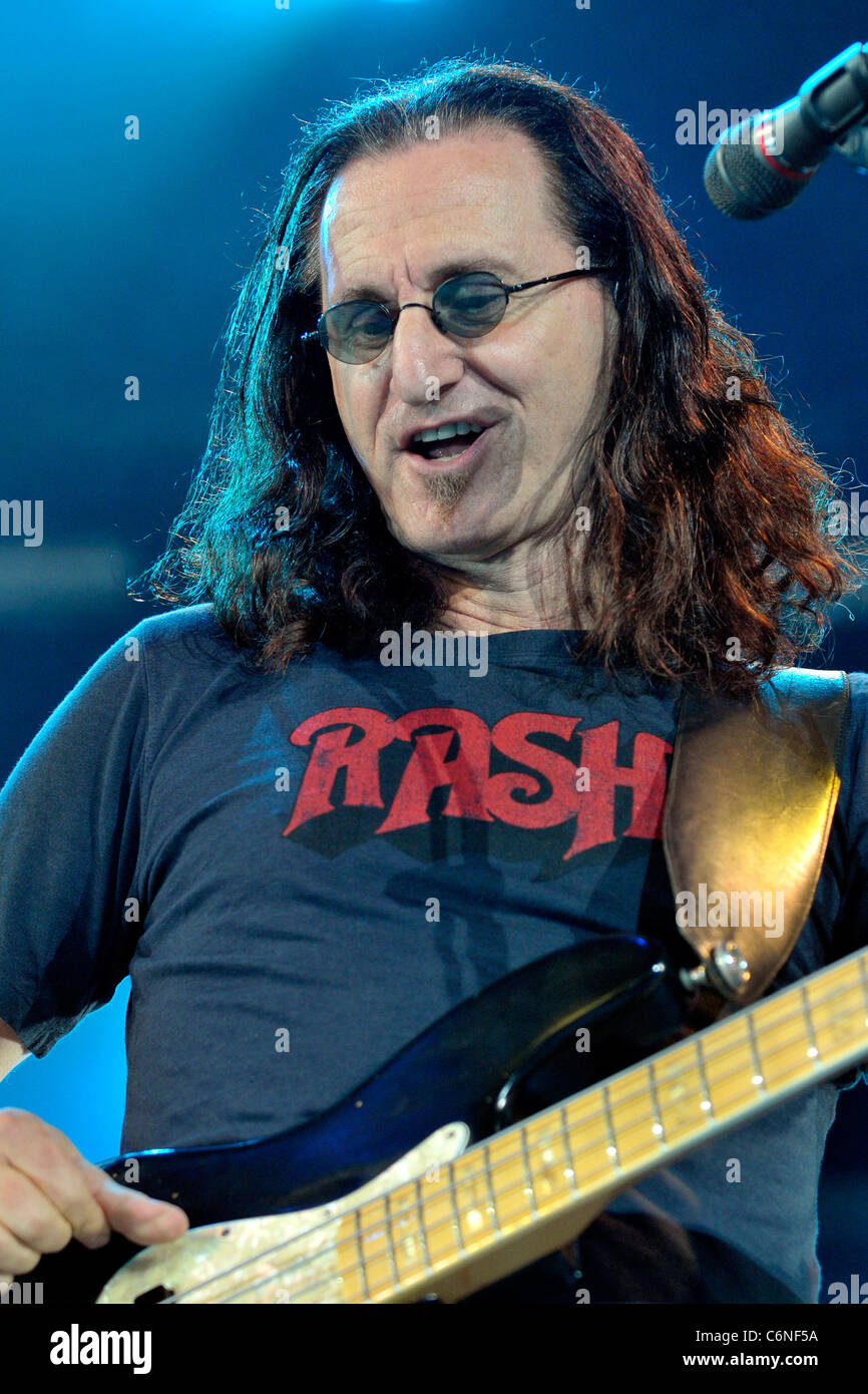 Geddy Lee of RUSH performing live on stage during 'Time Machine Tour' at  the Molson Canadian Amphitheatre. Toronto, Canada Stock Photo - Alamy