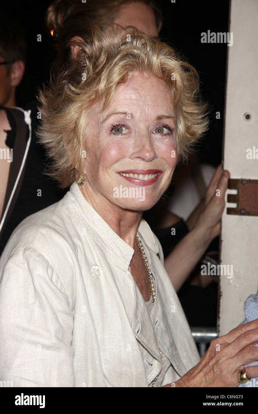 Holland Taylor from the TV show "Two and a Half Men" Cast Change: The first  performance of Bernadette Peters and Elaine Stritch Stock Photo - Alamy