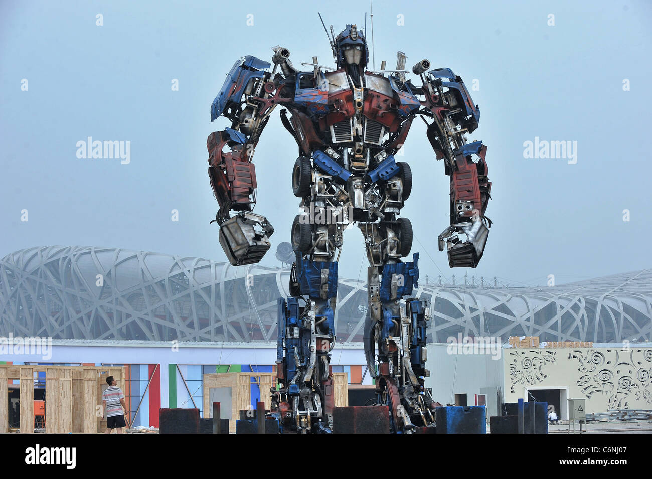 TRANSFORMER OPTIMUS PRIME FUELS CHINA'S 'GREEN DREAM' CAMPAIGN The huge