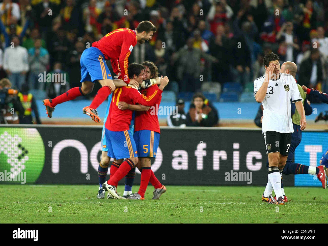 The Spanish team celebrate winning the match After the 2010 FIFA World Cup  semi final match, Spain v Germany in Durban, South Stock Photo - Alamy