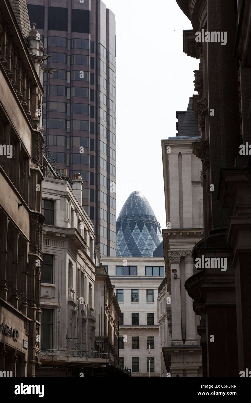 View of 30 St Mary Axe (the Gherkin or Swiss Re Building) from Bishopsgate. Stock Photo