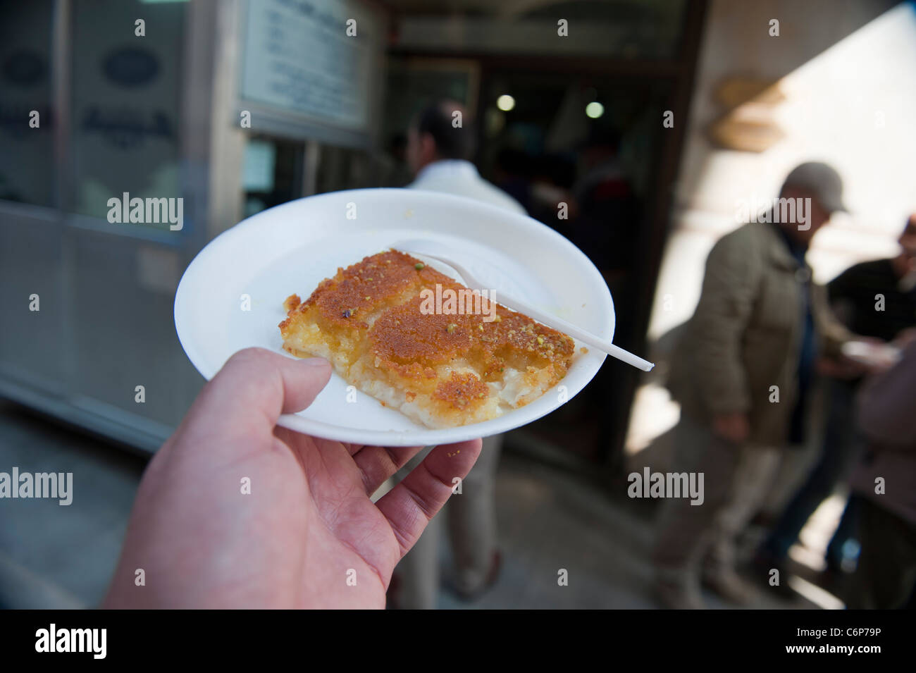 Kunafa jordanian High Resolution Stock Photography and Images Alamy