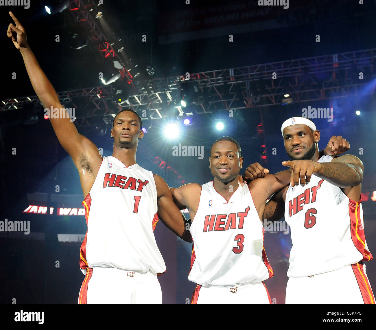 Chris bosh deals lebron james
