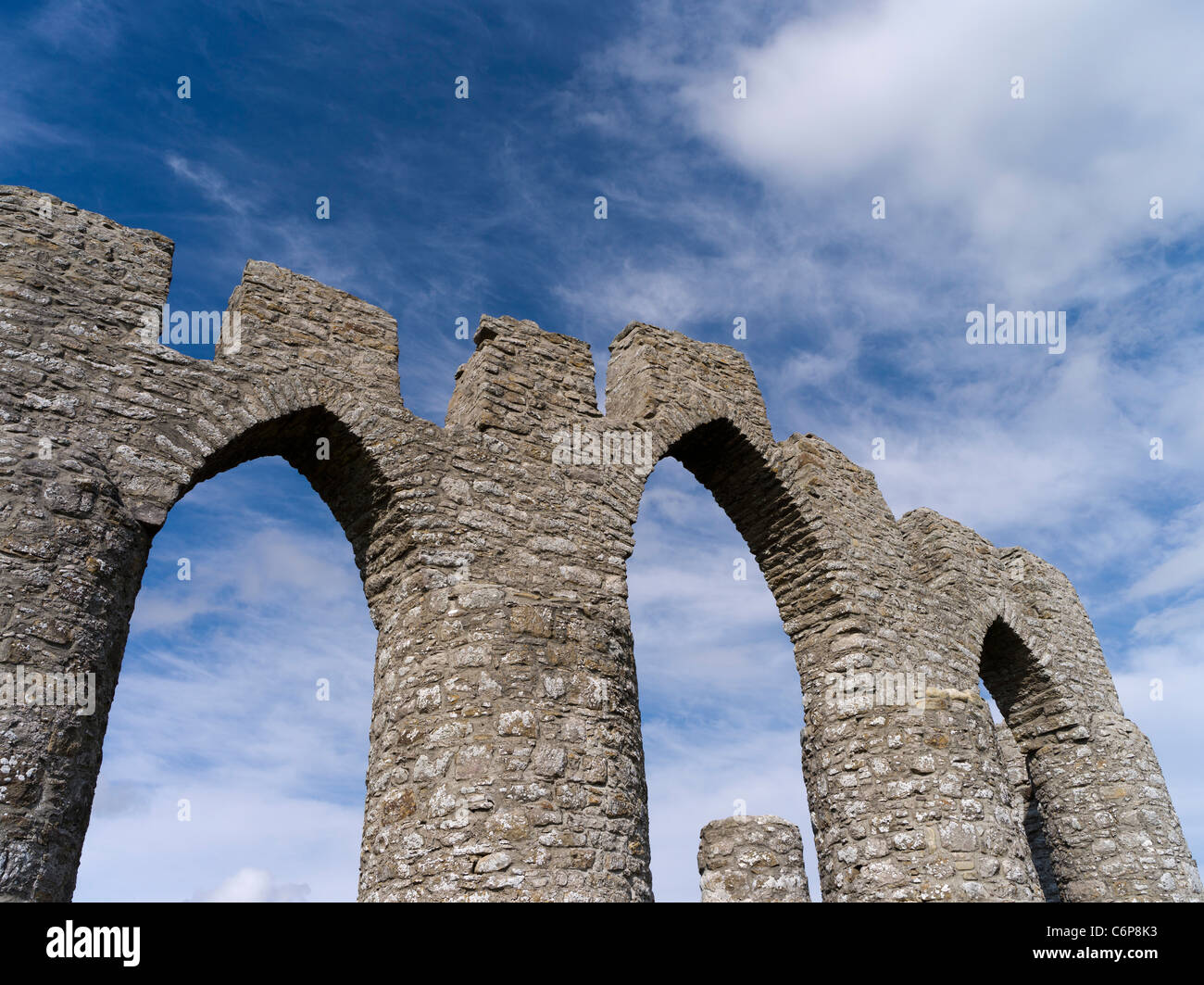 dh Sir Hector Munro landmark FYRISH HILL EASTER ROSS CROMARTY Scottish monument folly scotland Stock Photo