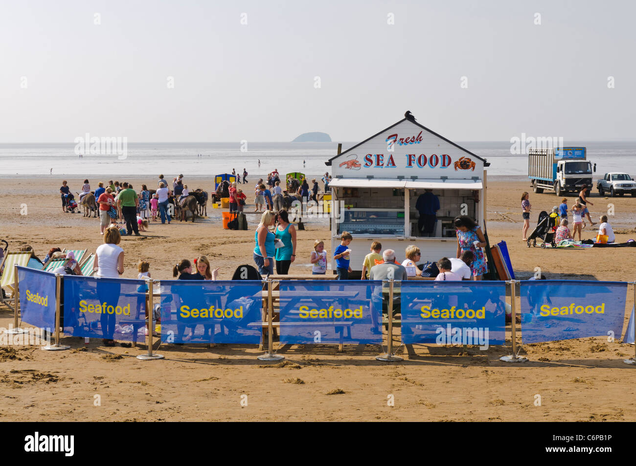 Sea Food hut on the beach of an English seaside town Stock Photo