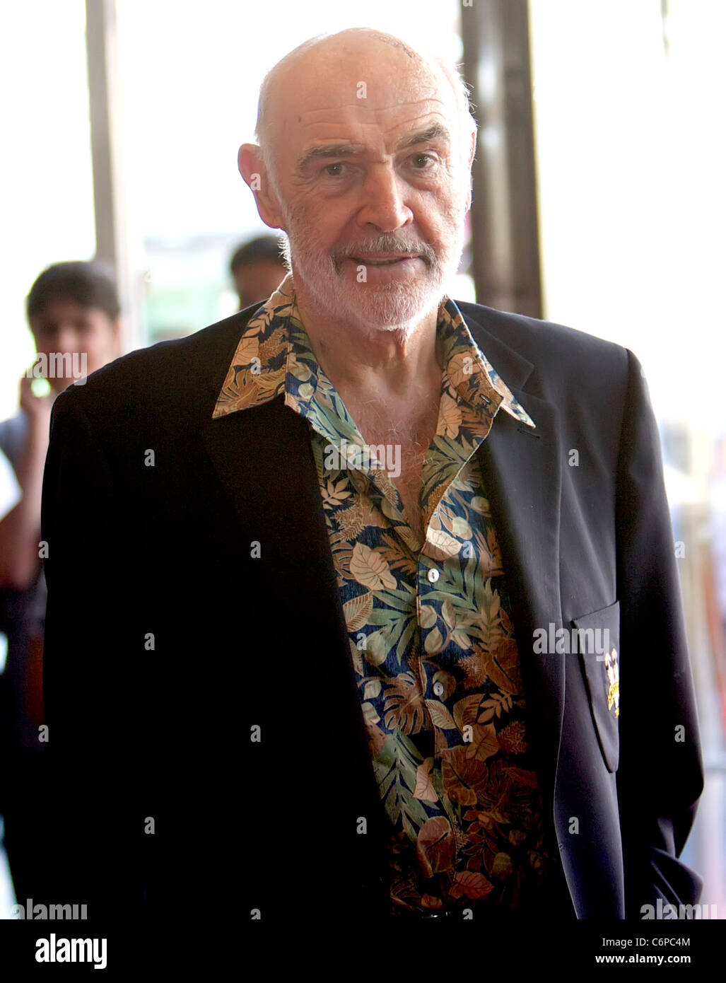 Sir Sean Connery EIFF 2010 - 'The Man Who Would be King' gala screening at the Festival Theatre - Arrivals Edinburgh, Scotland Stock Photo