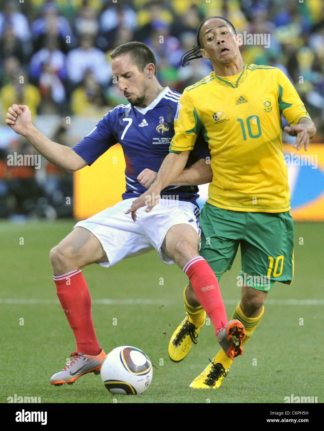 South Africa midfielder Steven Pienaar (10) clashes with France forward ...