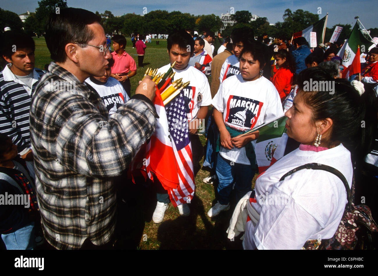 Thousands of Hispanic-Americans march demanding simplified citizenship ...