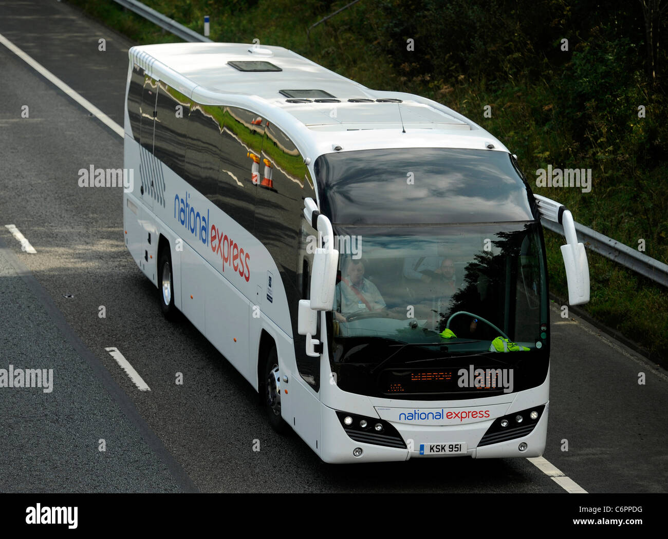 National Express coach on motorway. Volvo Plaxton Elite KSK 951 operated by Parks of Hamilton Stock Photo