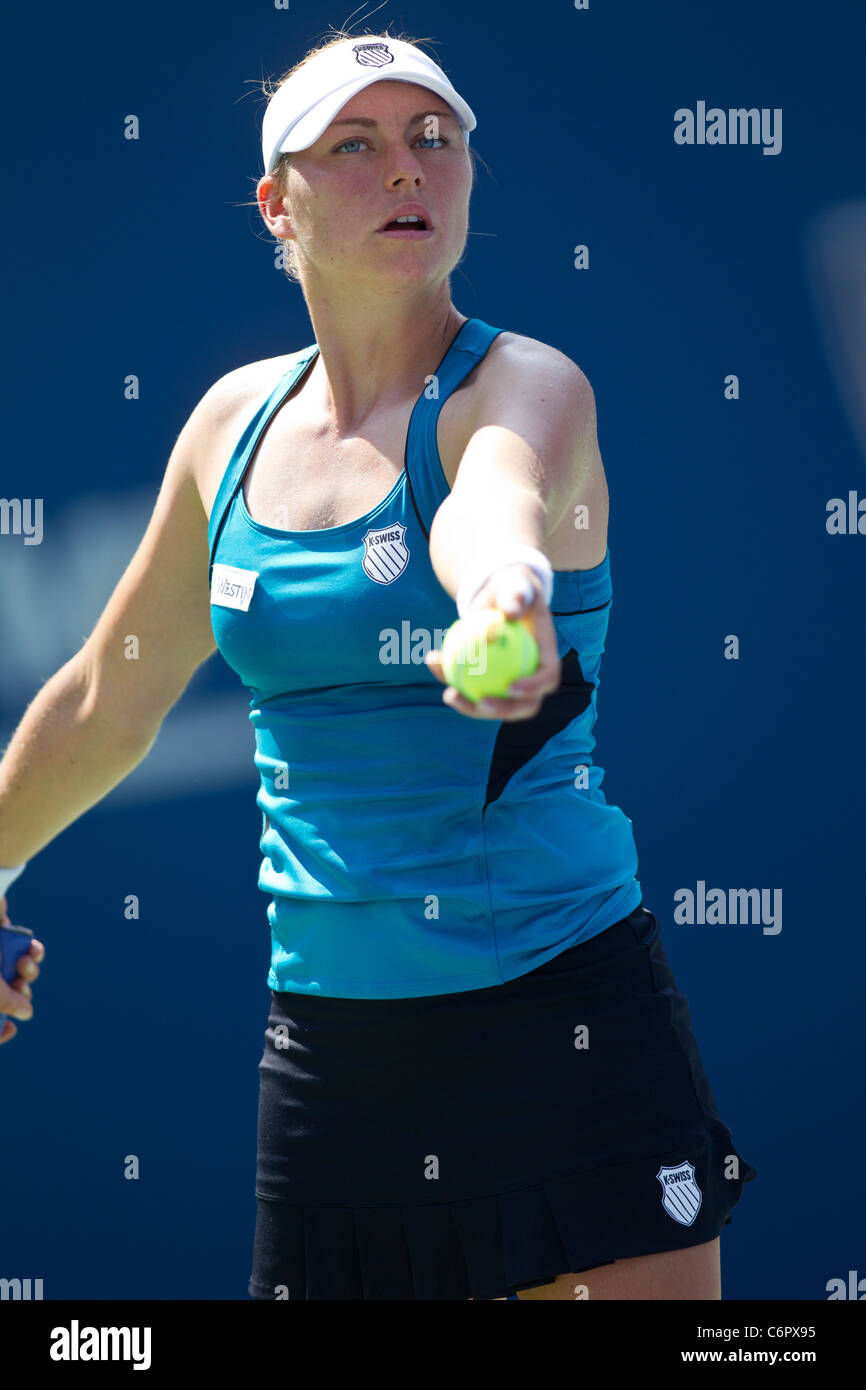 Vera Zvonareva (RUS) competing at the 2011 US Open Tennis. Stock Photo