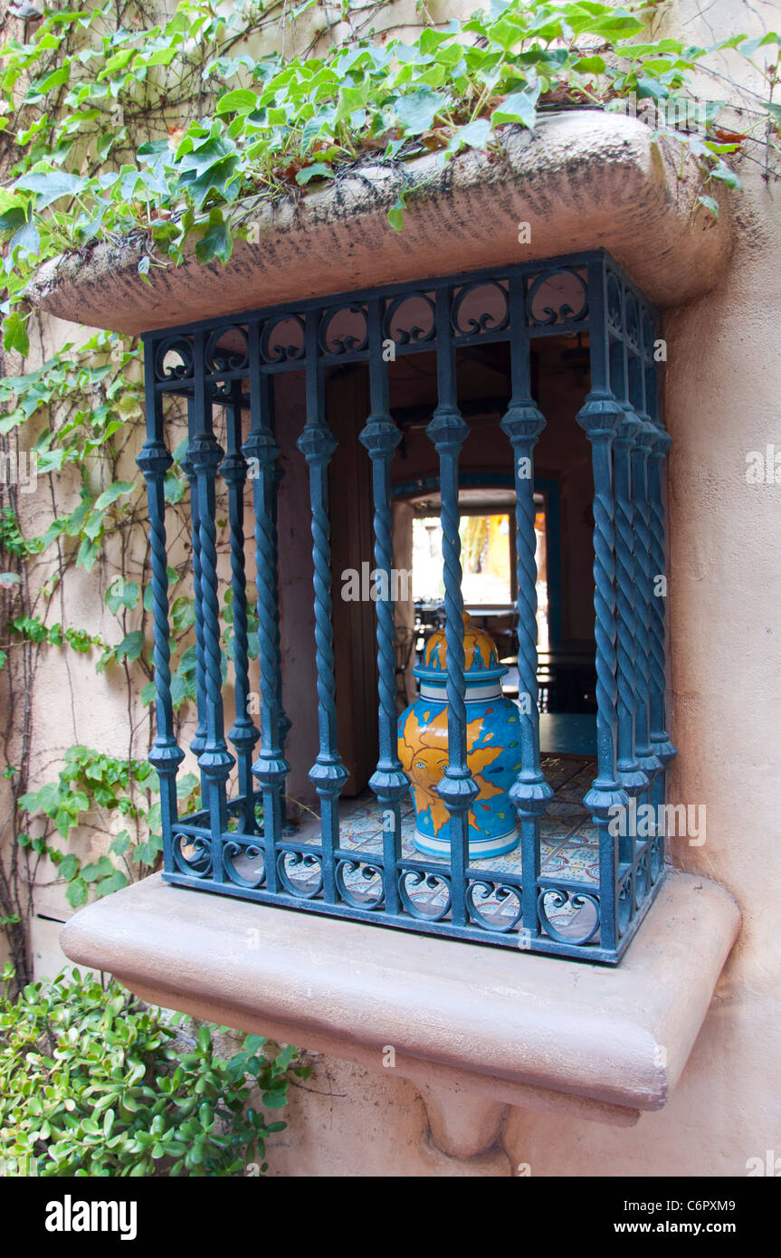 Decorative window hi-res stock photography and images - Alamy