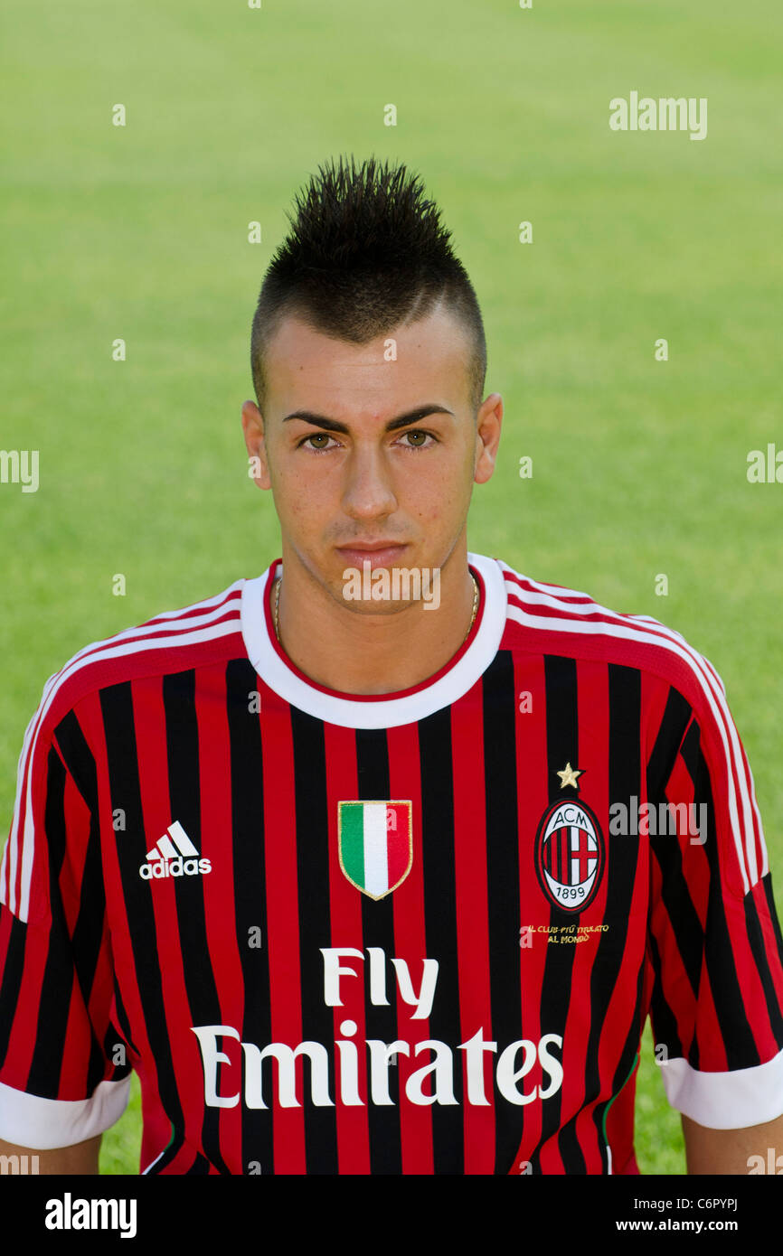 frakke Ende Verdensvindue Stephan El Shaarawy (Milan), AUGUST 25, 2011 - Football / Soccer : AC Milan  team photo session in Italy. (Photo by aicfoto/AFLO Stock Photo - Alamy