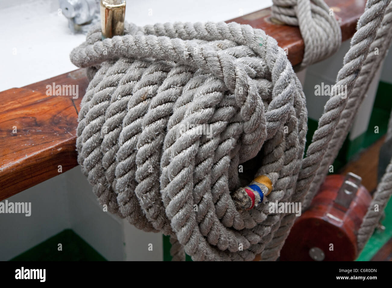 Ship's Knot, Rope tied on the Tall ship Gloria while in dock at South  Quays, London Stock Photo - Alamy