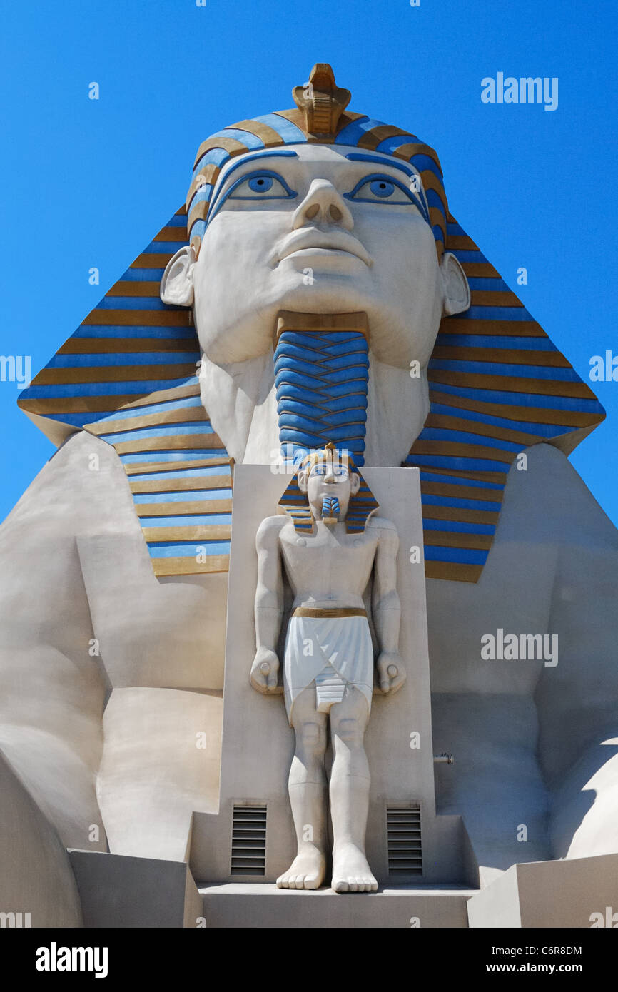 Statue at luxor hotel hi-res stock photography and images - Alamy