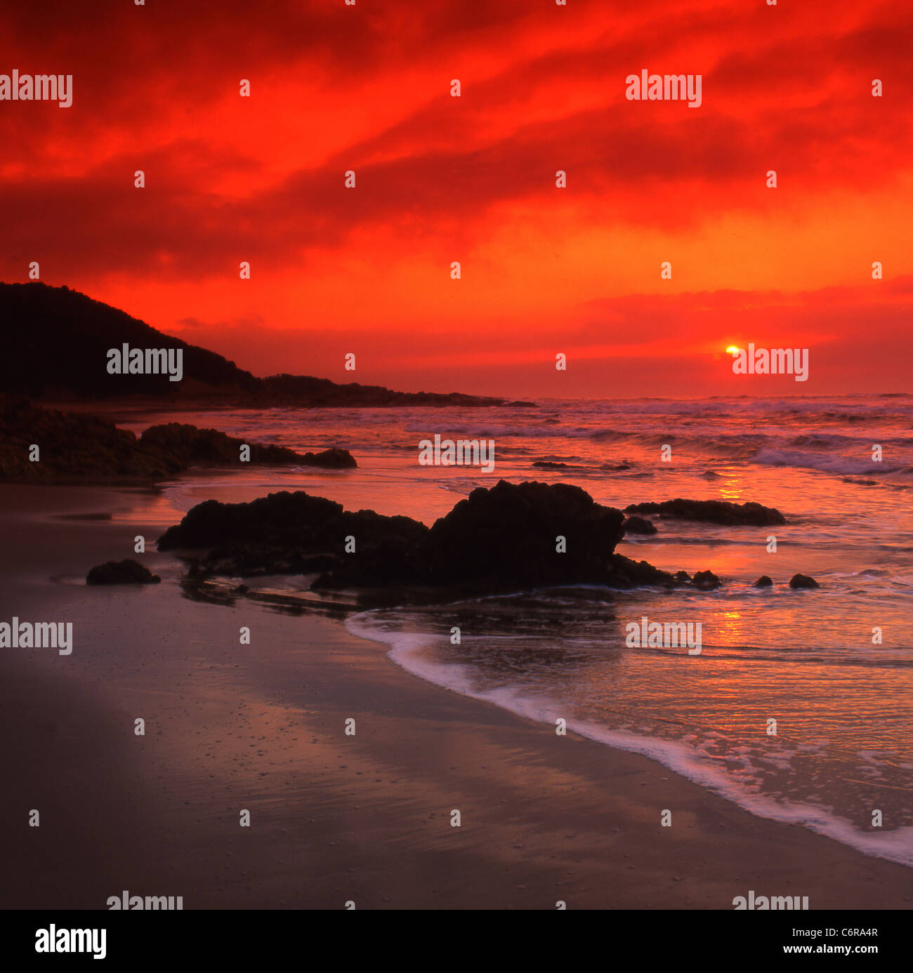 Ocean sunrise hi-res stock photography and images - Alamy
