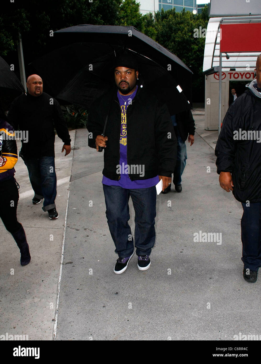 Ice Cube arriving at the Staples Center for game six LA Kings vs. New Jersey  Devils for the Stanley Cup Finals Los Angeles, California - 11.06.12 Stock  Photo - Alamy