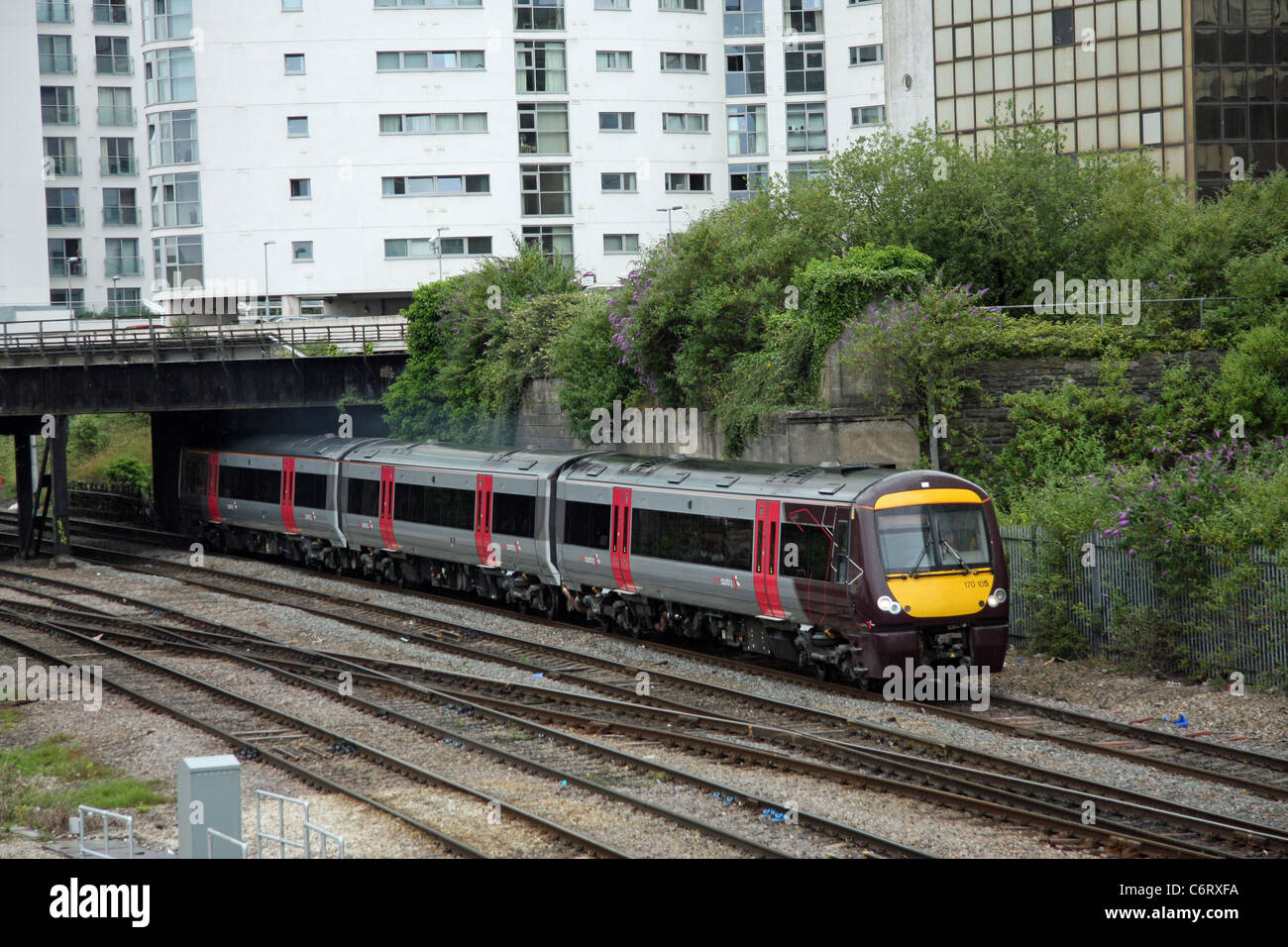 A Class 170 DMU departs Cardiff with a service for Nottingham 28/6/2009 Stock Photo