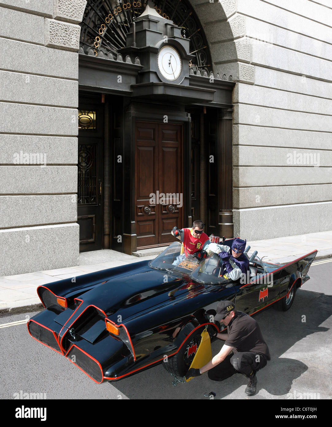 Iconic Batmobile tribute goes under the hammer at auction A tribute to ...