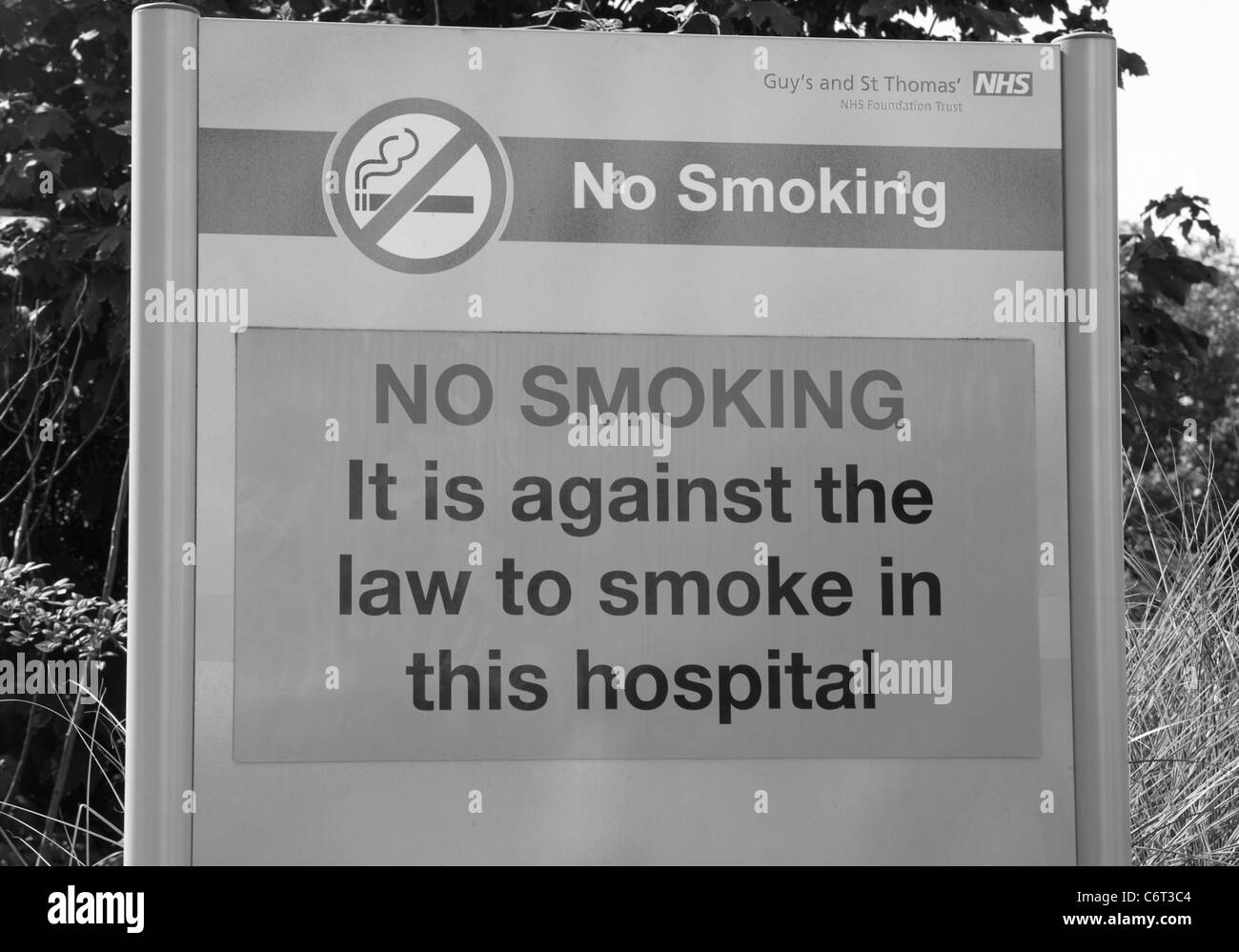 No smoking sign hospital hi-res stock photography and images - Alamy