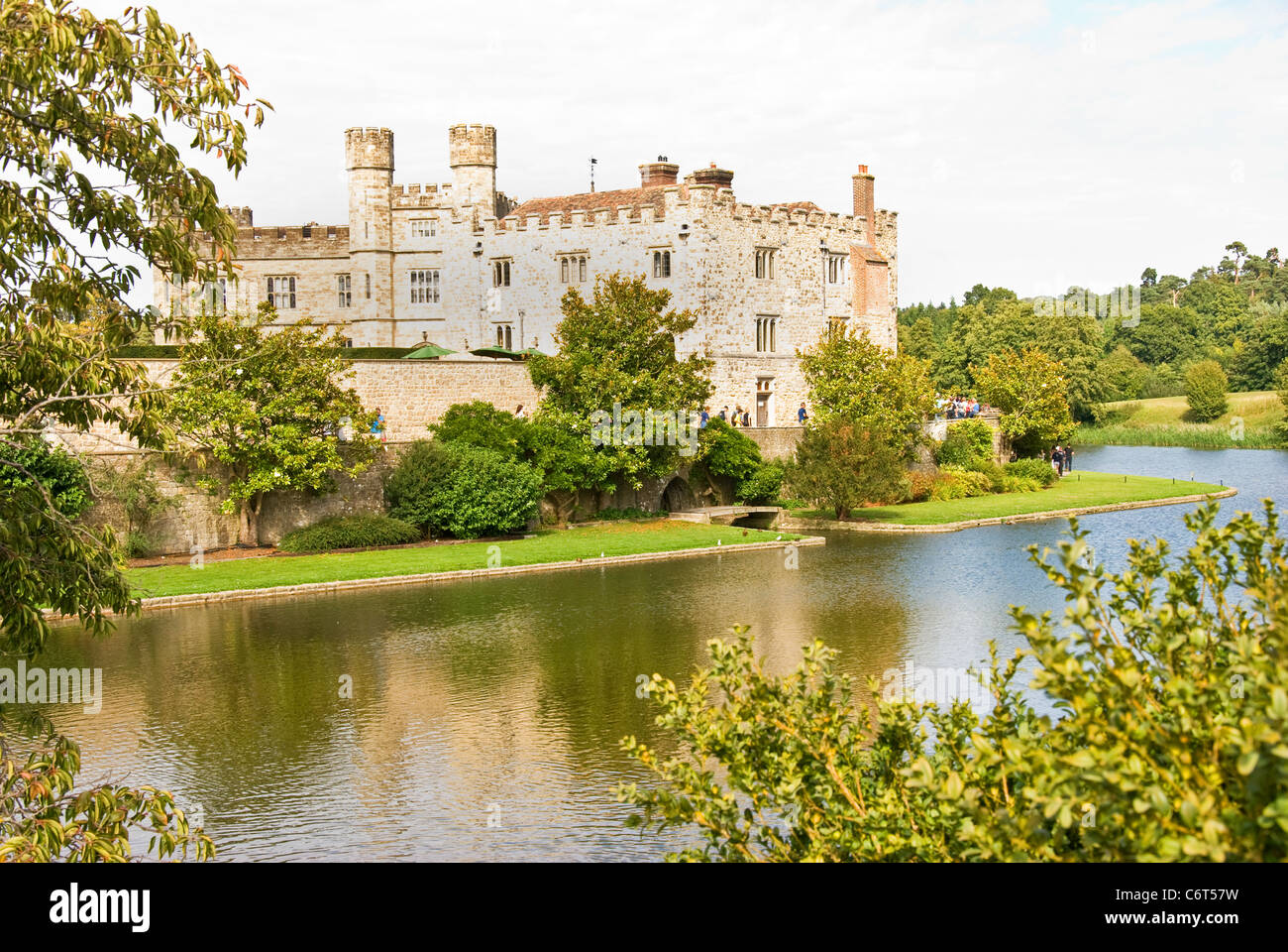 Leeds Castle Kent Stock Photo Alamy