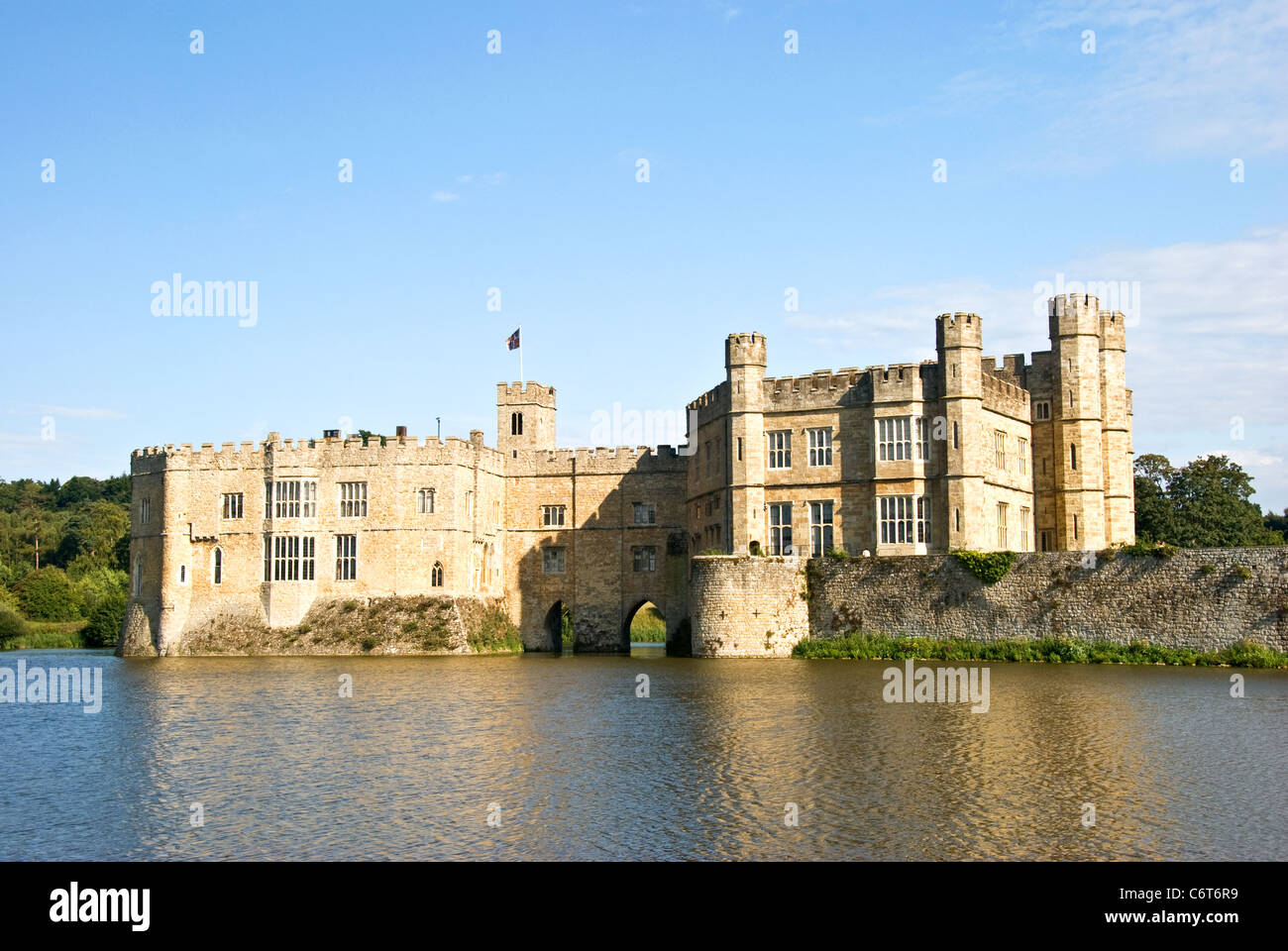 Leeds Castle Kent Stock Photo Alamy