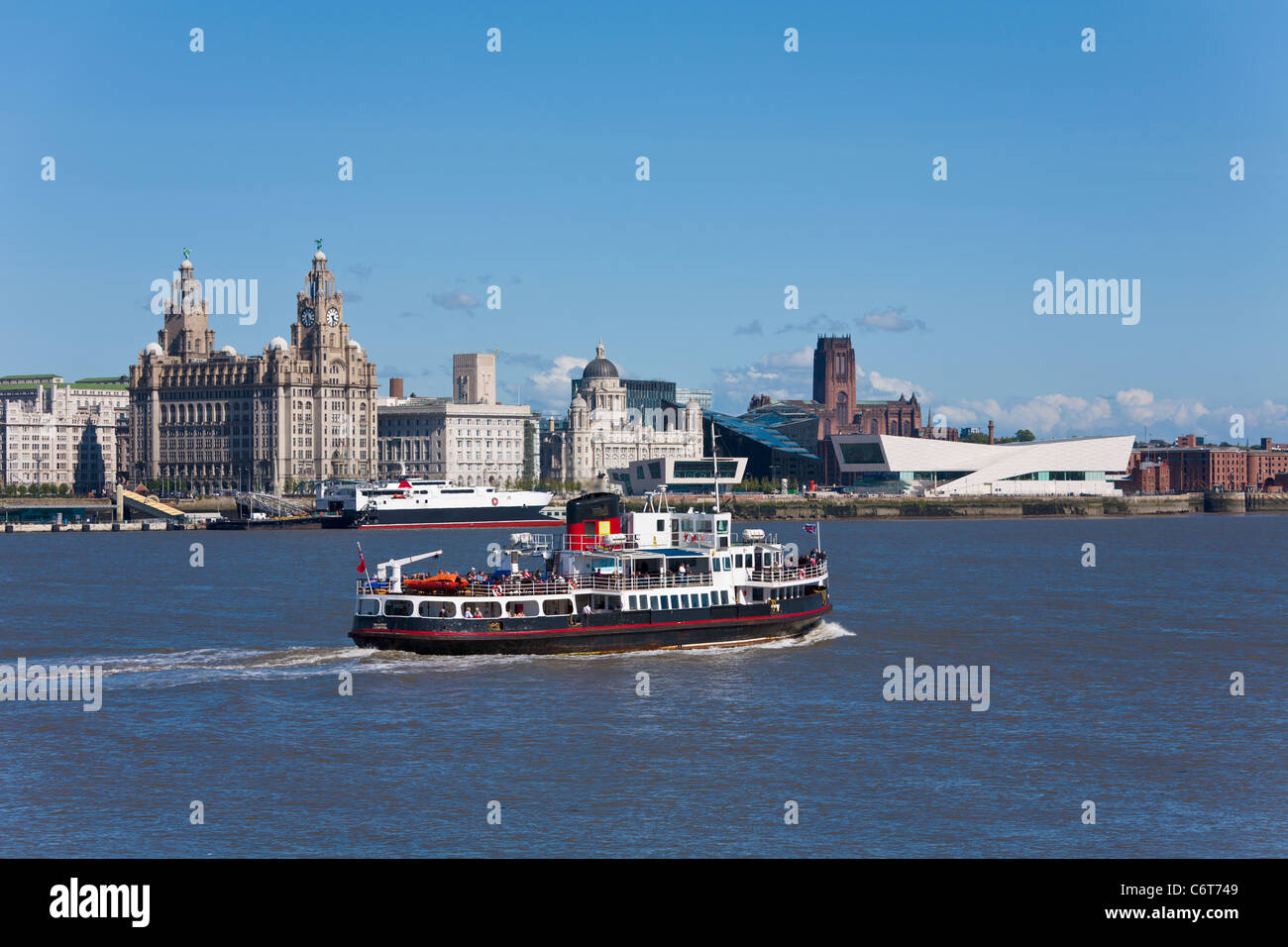 Liverpool skyline and Mersey Ferry, England Stock Photo - Alamy