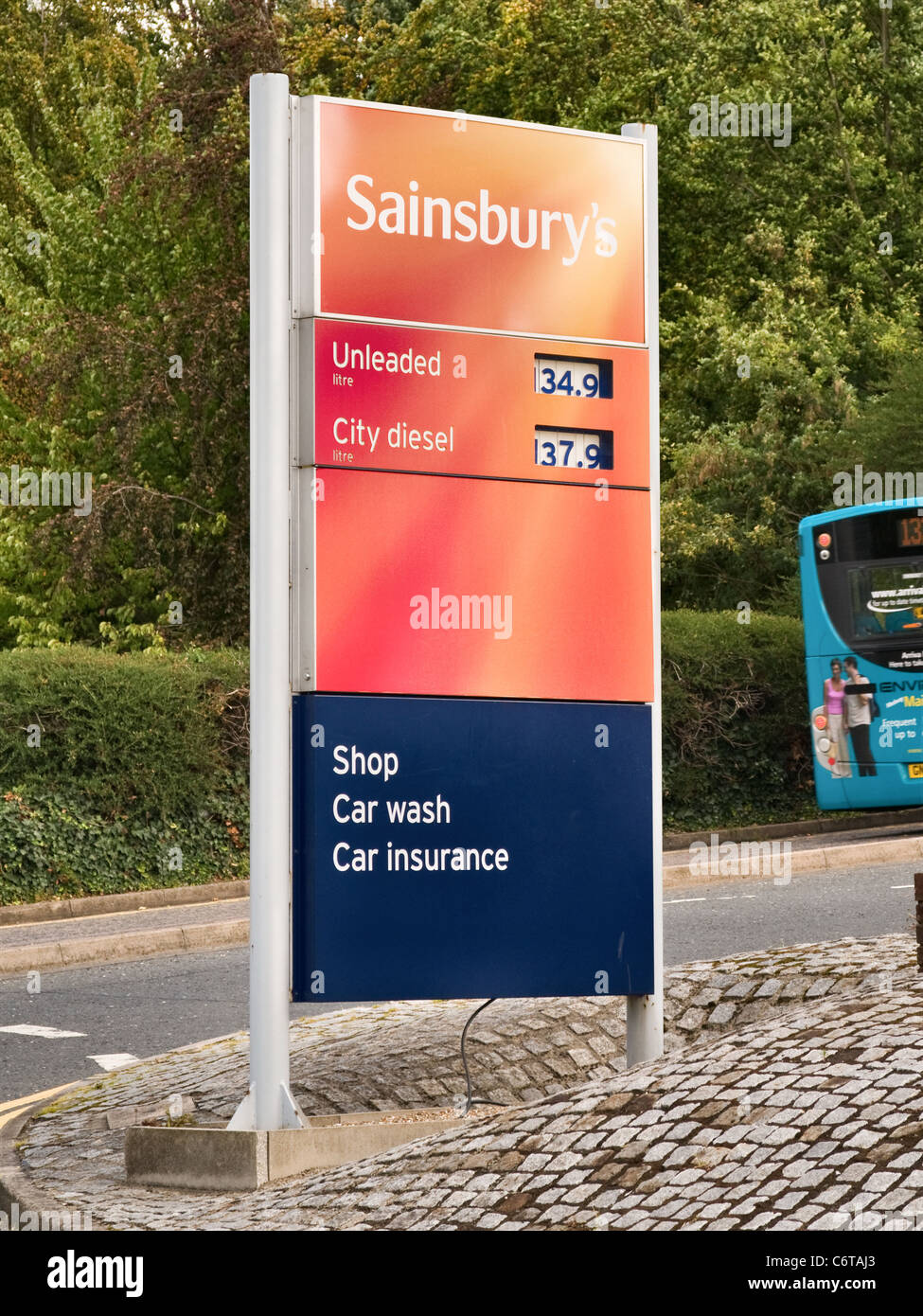Sainsburys garage hires stock photography and images Alamy