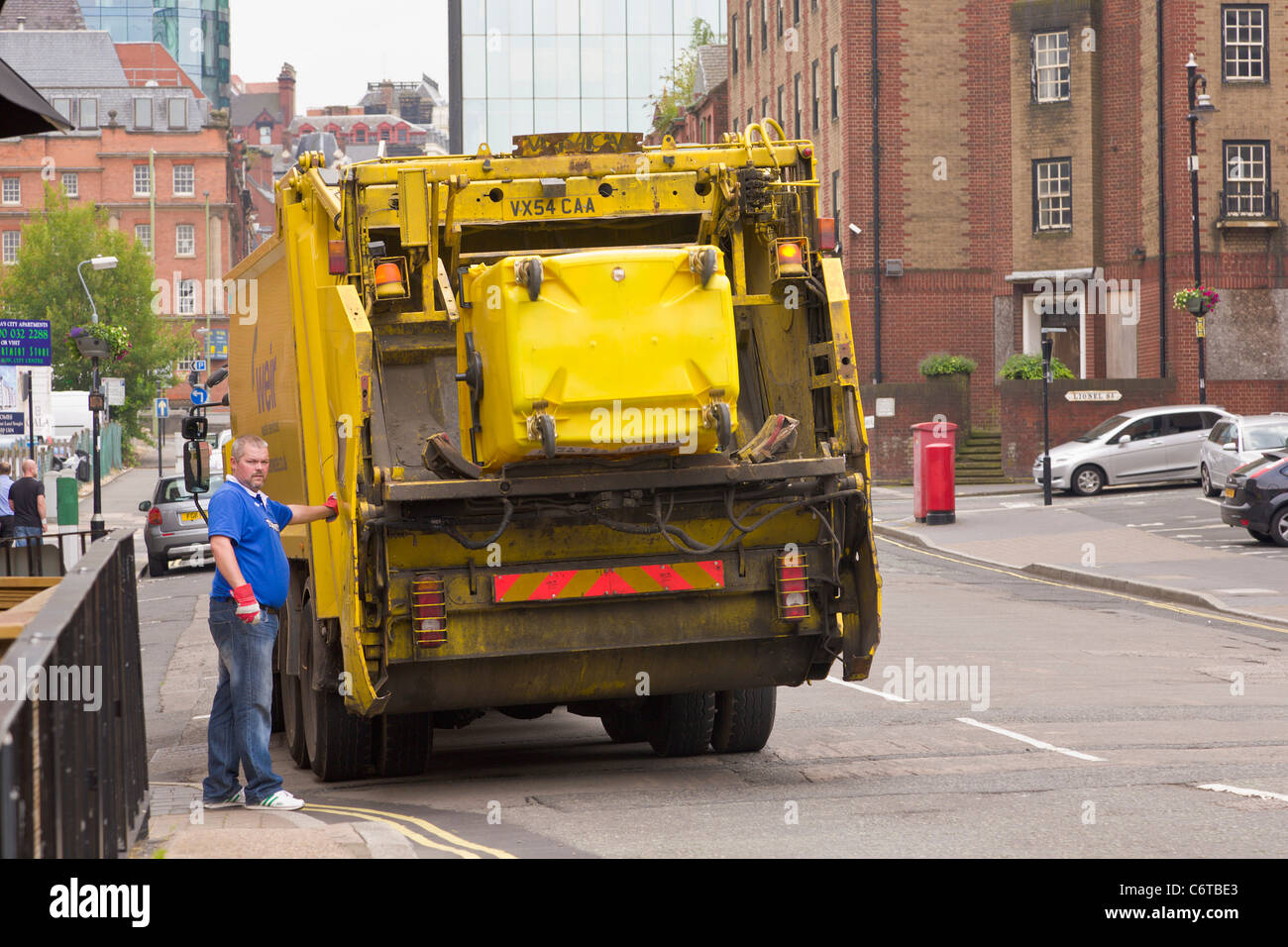 Uk waste lorry hires stock photography and images Alamy