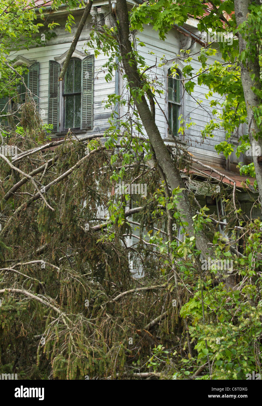 House struck by lightning hi-res stock photography and images - Alamy
