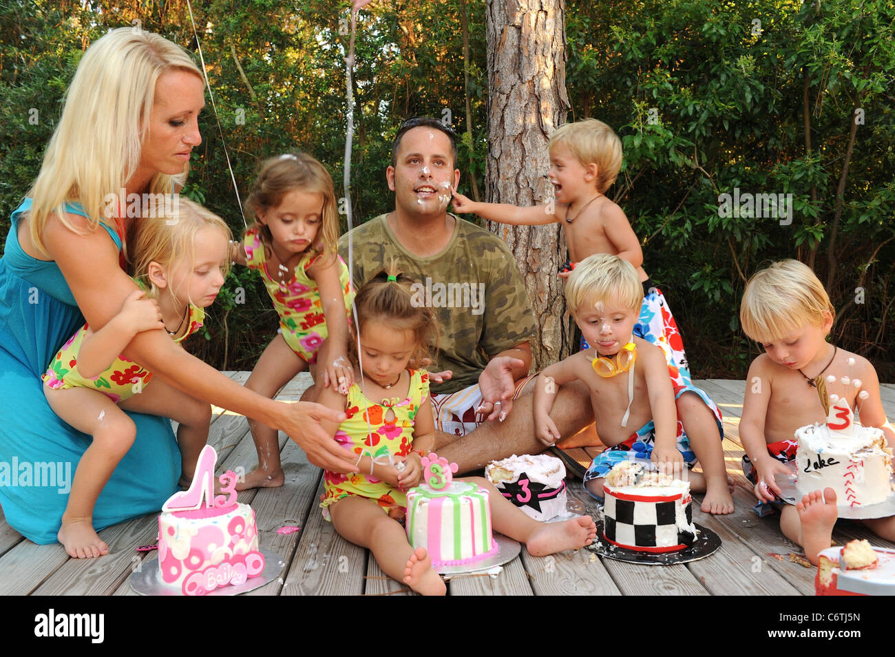 Mother Jenny Masche, Father Bryan Masche, children: Bailey, Molli