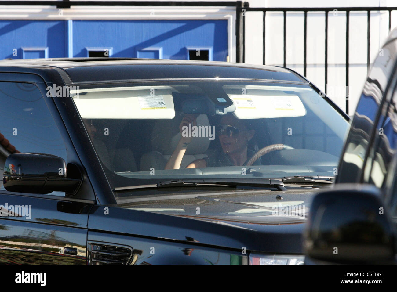 Victoria Beckham Was Spotted Going Shopping With Hair Stylist Ken