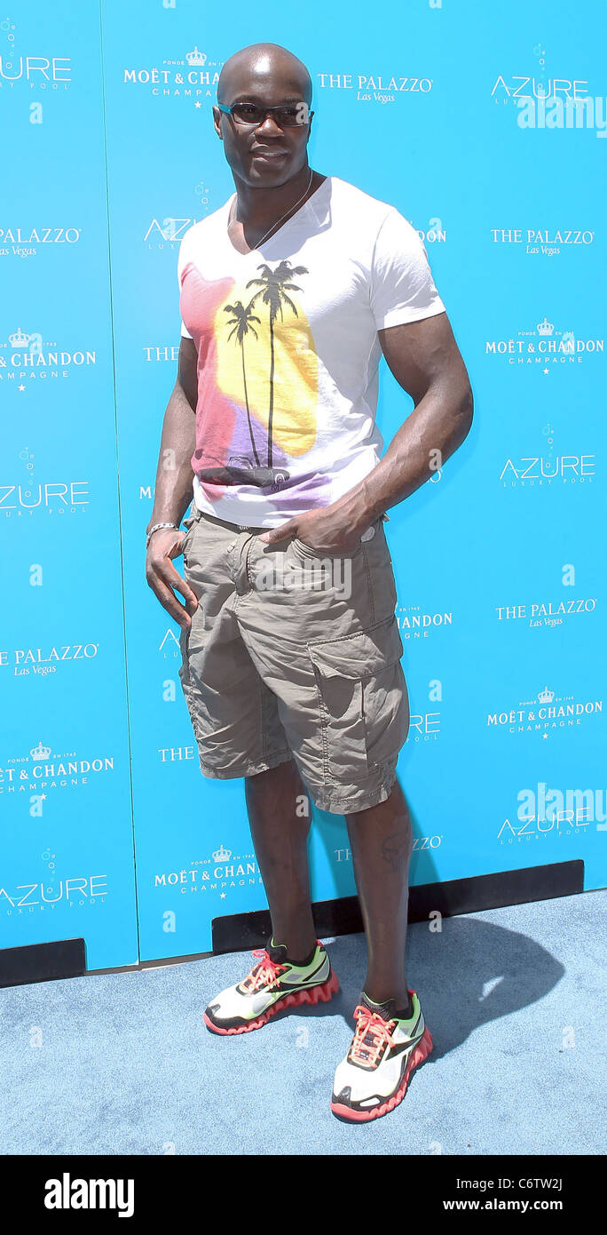 Cheick Kongo kicks-off Memorial Day weekend at Azure and celebrates the ...