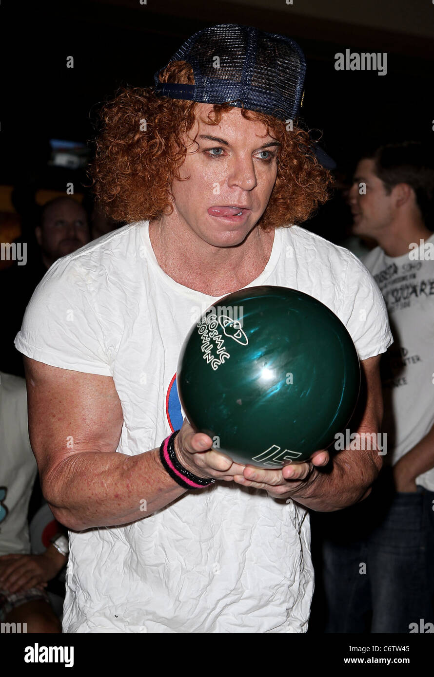 Carrot Top Holly Madison and Carrot Top Invite the community to 'The