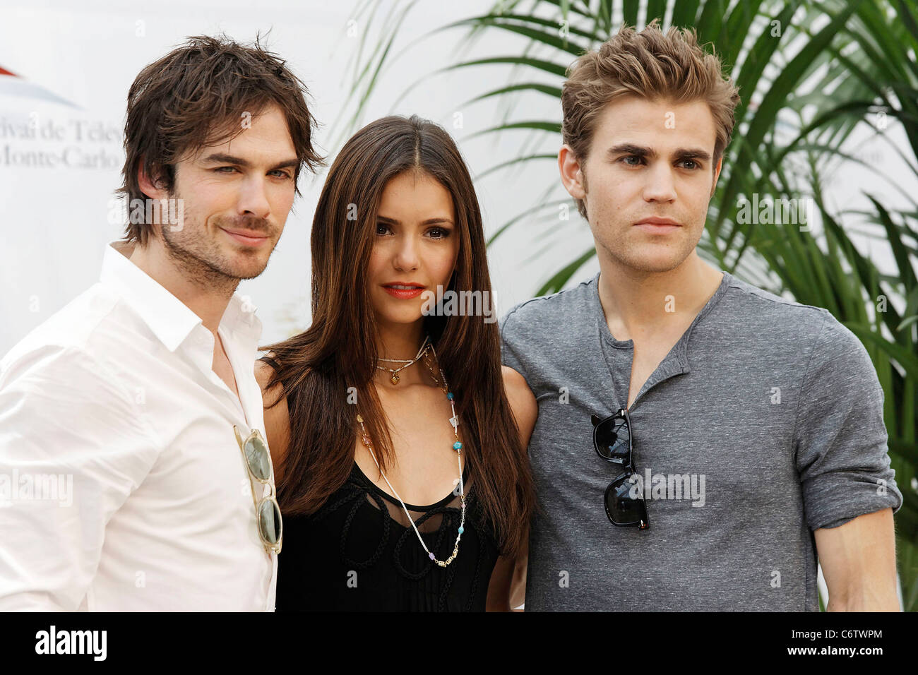 ian_somerhalder__nina_dovrev_and_paul_wesley_png_by_debs89twilightymas-d4u3zud.p…