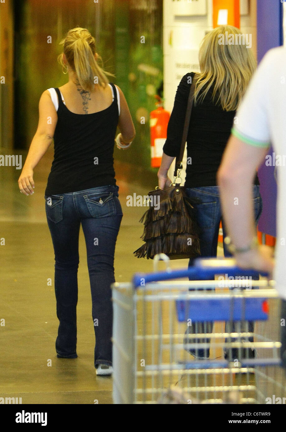 Kerry Katona Goes Shopping At Ikea In Purley Way Croydon High