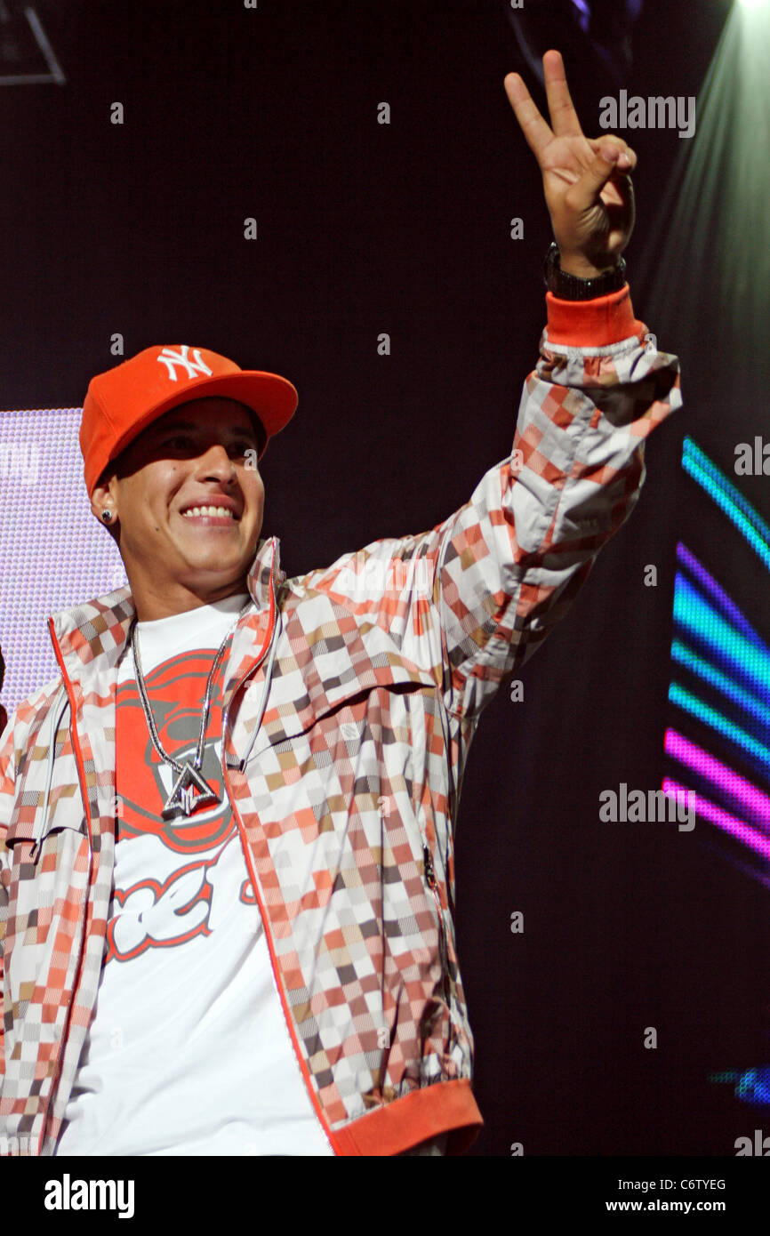 2,000 Daddy yankee Stock Pictures, Editorial Images and Stock