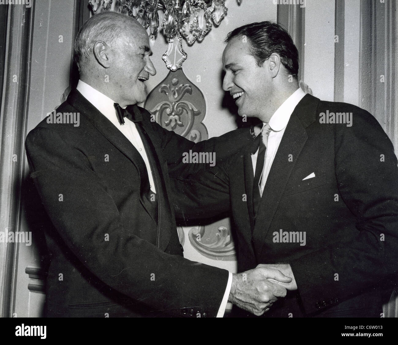 Marlon brando actor 1956 hi-res stock photography and images - Alamy