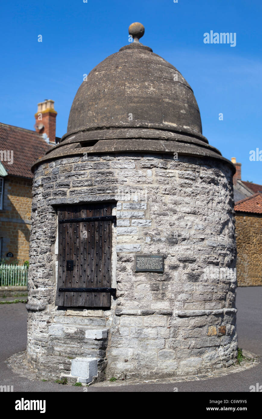 The Old Lock Up or Round House Castle Cary Stock Photo