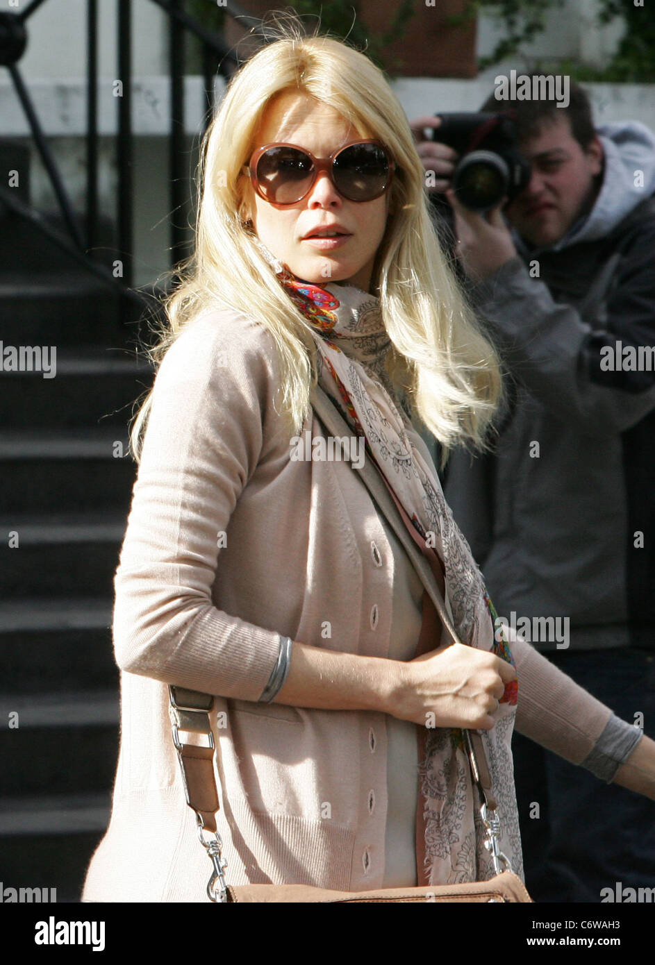 Клаудия шиффер беременная. Фотосессия на море. Алав хав модель. Adriana lima pregnant. Pregnant claudia.