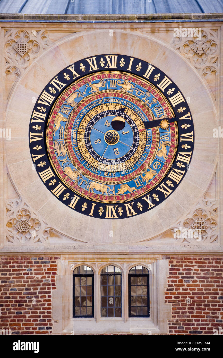 King Henry VIII’s astronomical clock / face which overlooks the Royal Courtyard at Hampton Court Palace. Middlesex. UK. Stock Photo